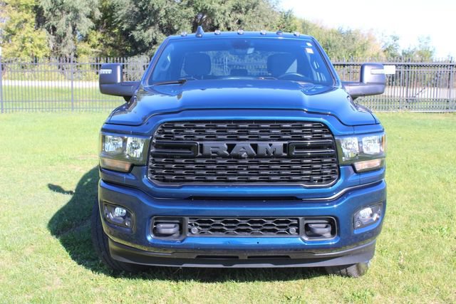 Used 2024 RAM 2500 Big Horn w/ Night Edition AWD/4WD image 4