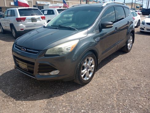 Used 2015 Ford Escape Titanium w/ Equipment Group 301A FWD image 3