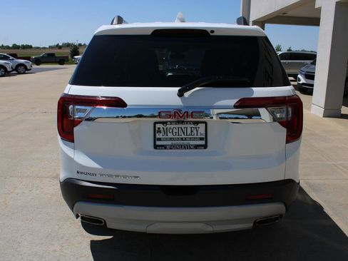 Used 2023 GMC Acadia SLT FWD image 8