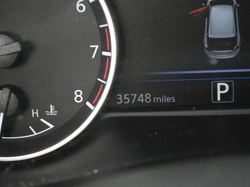 Used 2021 Nissan Murano SV image 11