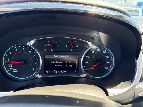 Used 2021 Chevrolet Traverse LT FWD image 25