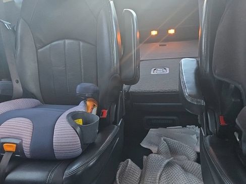Used 2014 Buick Enclave Leather FWD image 8