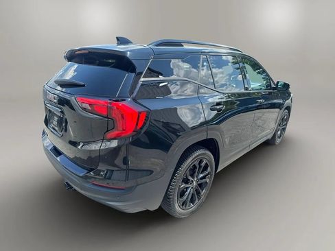 Used 2019 GMC Terrain SLE w/ Driver Convenience Package FWD image 8