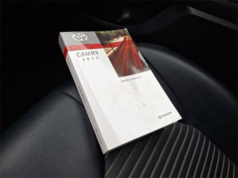Used 2023 Toyota Camry SE image 25