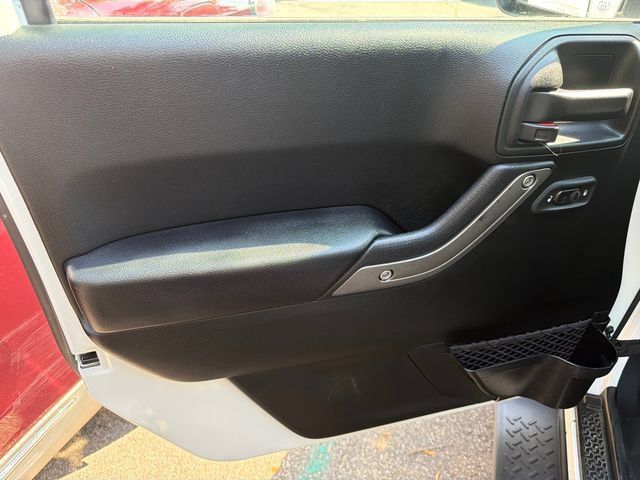 Used 2018 Jeep Wrangler Unlimited Sport S AWD/4WD image 7