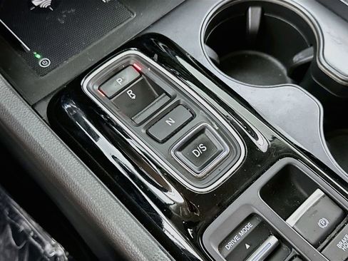 Used 2023 Honda Pilot Touring image 34