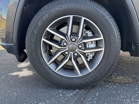 Used 2021 Jeep Grand Cherokee Limited image 33