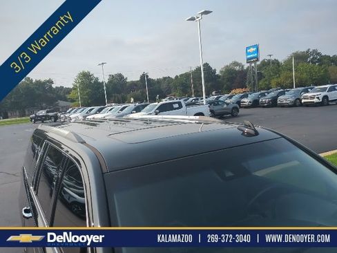 Used 2018 GMC Yukon XL Denali w/ Denali Ultimate Package AWD/4WD image 1