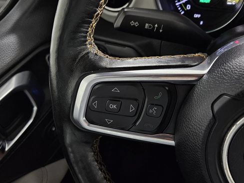 Used 2021 Jeep Wrangler Unlimited Sahara AWD/4WD image 22