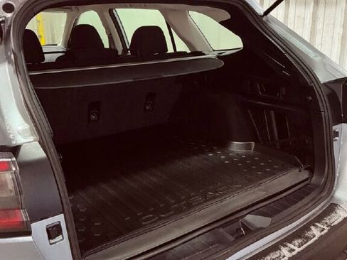 Certified 2021 Subaru Outback image 8