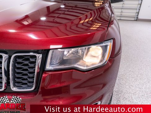 Used 2018 Jeep Grand Cherokee Limited AWD/4WD image 8