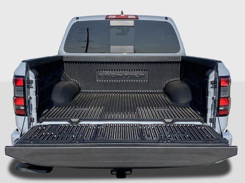 New 2026 Nissan Frontier SV image 8