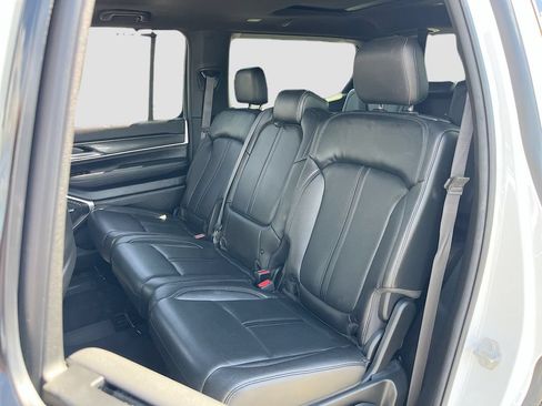 Certified 2023 Jeep Wagoneer 4WD w/ Premium Group I image 26