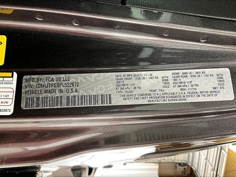 Used 2023 Jeep Gladiator Overland image 17