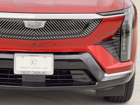 New 2026 Cadillac Optiq Luxury 1 image 8