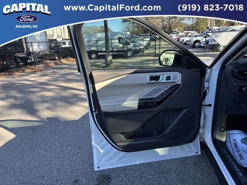 Certified 2023 Ford Explorer Platinum w/ Technology Package image 19