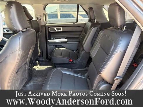 Used 2023 Ford Explorer XLT w/ Equipment Group 202A AWD/4WD image 9
