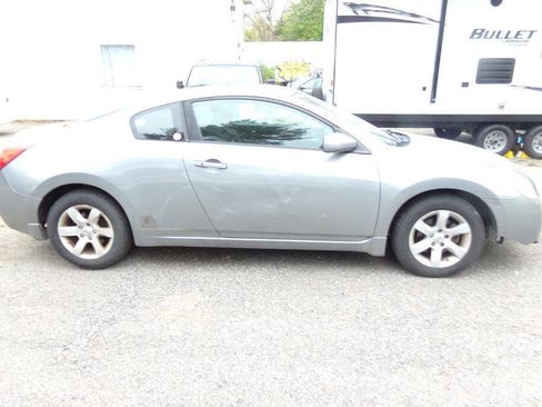 Used 2009 Nissan Altima 2.5 S w/ Convenience Pkg FWD image 4