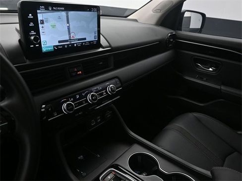 Certified 2023 Honda Pilot Touring image 11