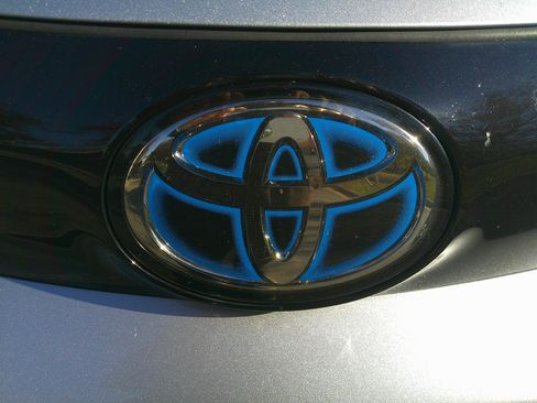 Used 2021 Toyota Sienna XSE image 3