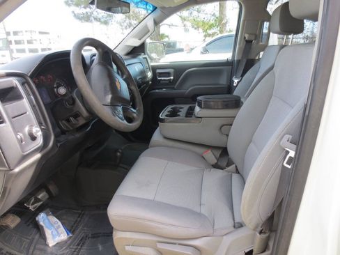 Used 2019 Chevrolet Silverado 1500 W/T w/ WT Convenience Package AWD/4WD image 8