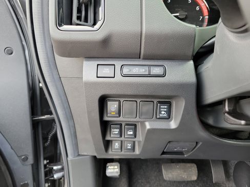 Used 2025 Nissan Frontier PRO-4X w/ Pro Convenience Package image 20