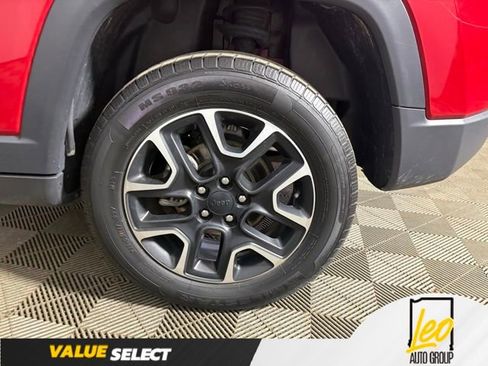 Used 2020 Jeep Compass Trailhawk AWD/4WD image 26