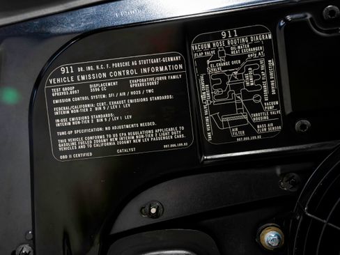 Used 2006 Porsche 911 Carrera 4 image 40