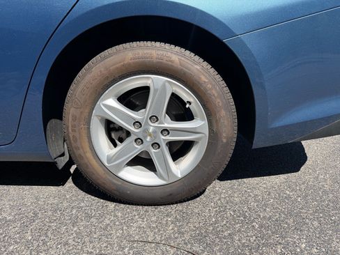 Used 2025 Chevrolet Malibu LS FWD image 20