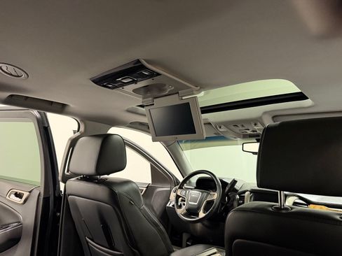 Used 2015 GMC Yukon Denali w/ Touring Package AWD/4WD image 18