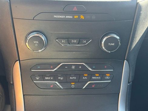 Used 2019 Ford Edge SEL w/ Equipment Group 201A FWD image 26