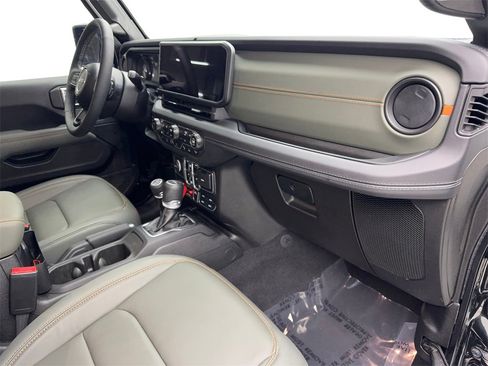 Used 2025 Jeep Gladiator Mojave w/ Safety Group image 52