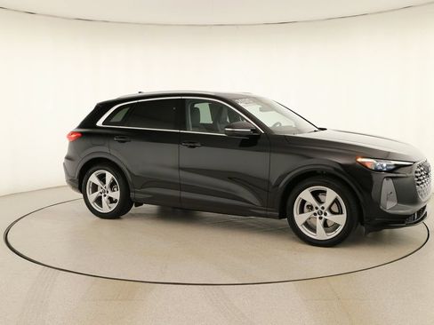 Used 2025 Audi Q5 Prestige AWD/4WD image 9