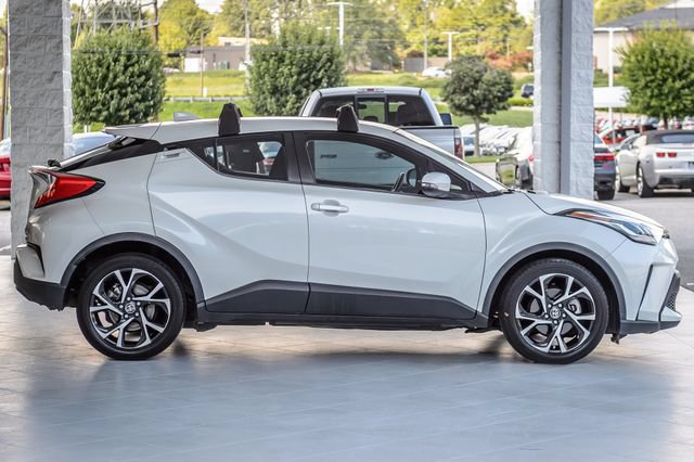 Used 2020 Toyota C-HR XLE FWD image 47