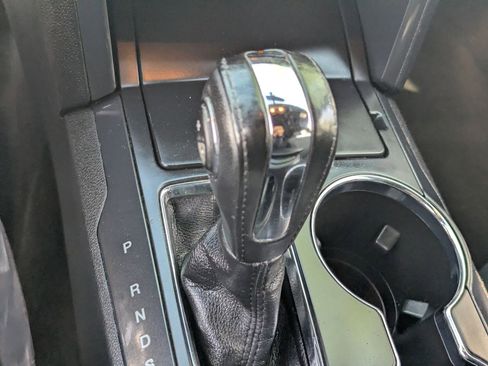 Used 2018 Ford Explorer XLT FWD image 26