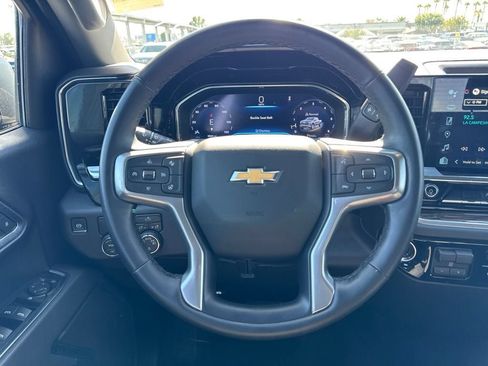 Used 2025 Chevrolet Silverado 1500 LT RWD image 38