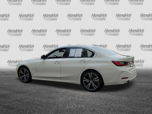 Used 2024 BMW 330e w/ Convenience Package RWD image 8