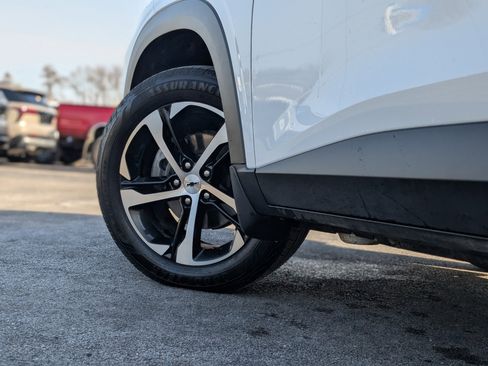 Used 2024 Chevrolet Trax RS w/ Sunroof Package image 8