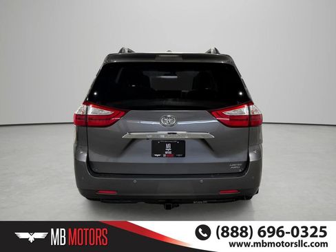 Used 2017 Toyota Sienna Limited AWD/4WD image 6
