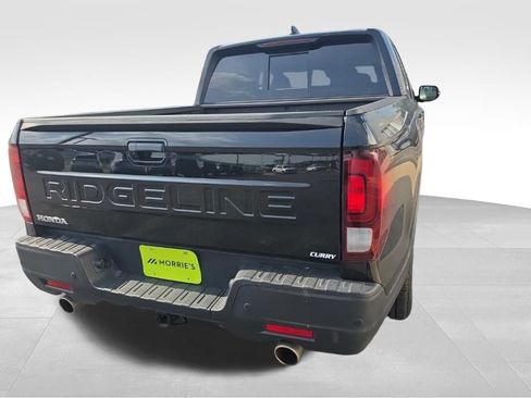 Used 2025 Honda Ridgeline Black Edition image 8