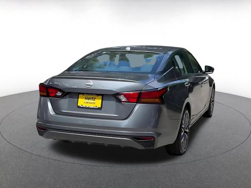 Used 2025 Nissan Altima 2.5 SV FWD image 14