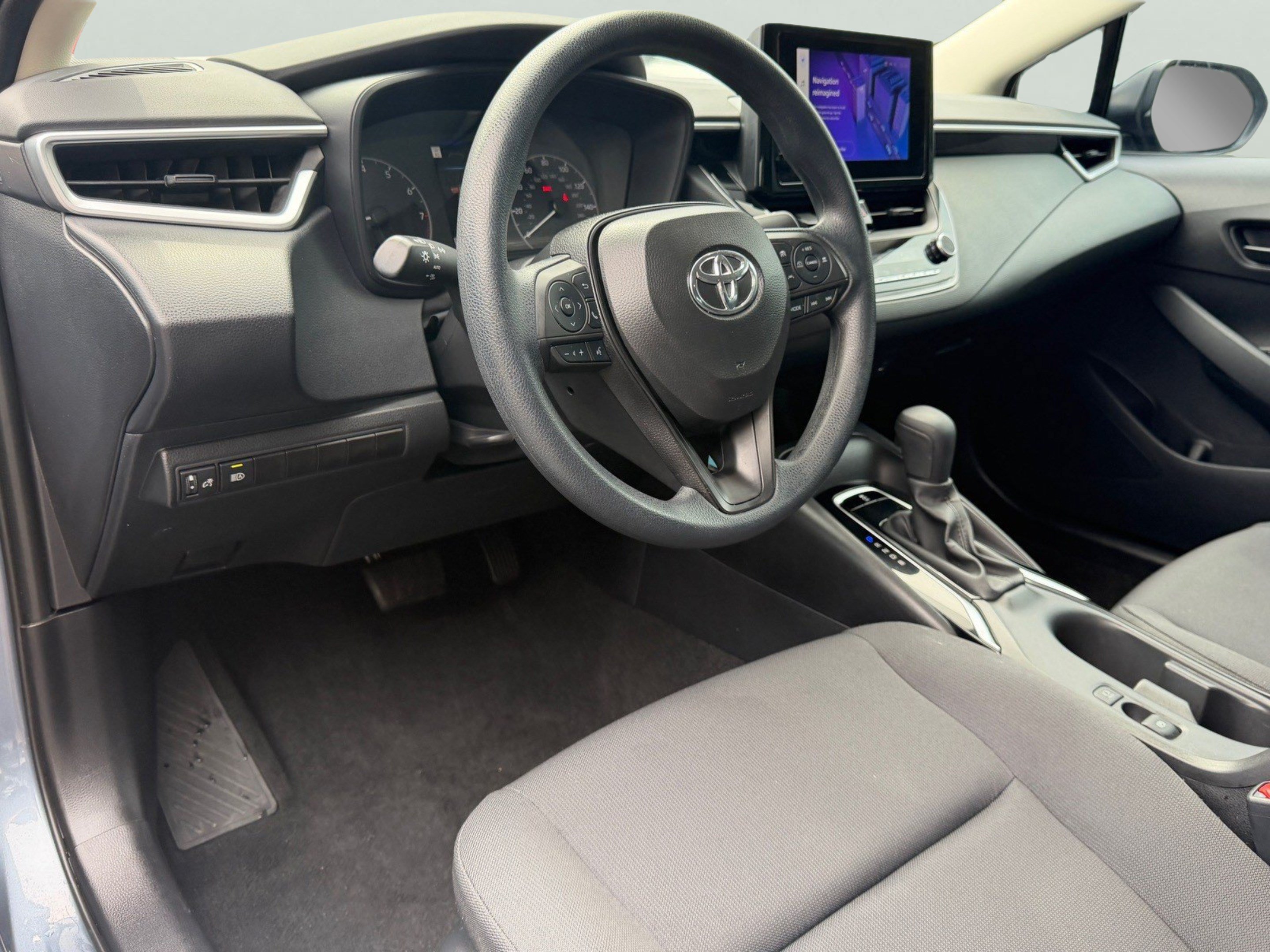 Used 2024 Toyota Corolla LE FWD image 14