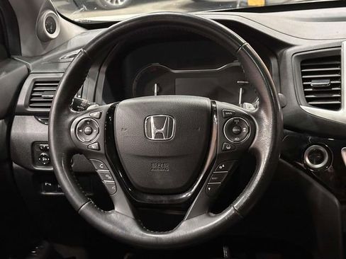 Used 2017 Honda Pilot Touring image 25