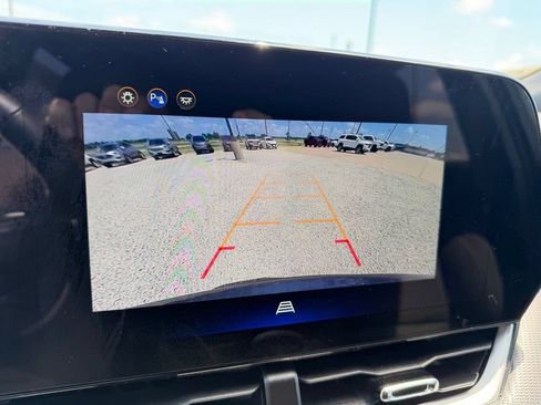 Used 2025 Chevrolet Equinox LT AWD/4WD image 18