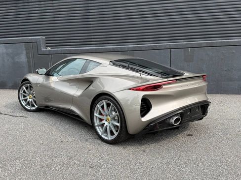 Used 2025 Lotus Emira RWD image 3