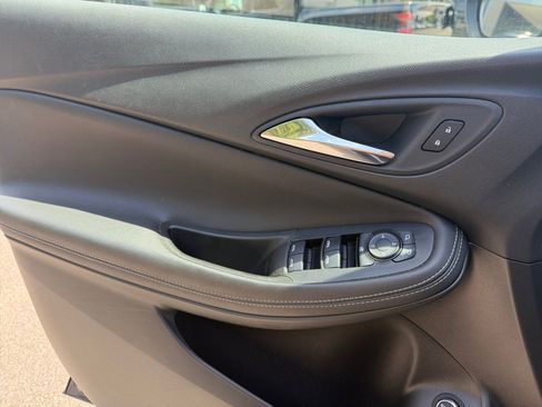 Used 2022 Buick Encore GX Select FWD image 36