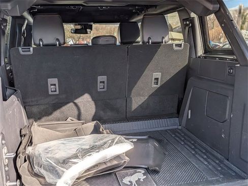 Used 2023 Ford Bronco Badlands image 32