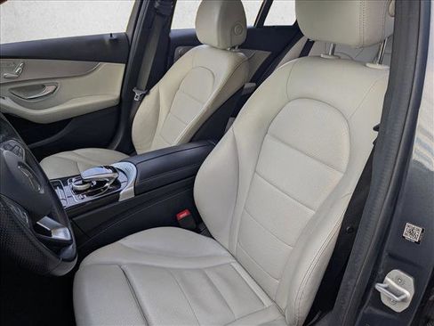 Used 2016 Mercedes-Benz C 300 4MATIC Sedan image 18