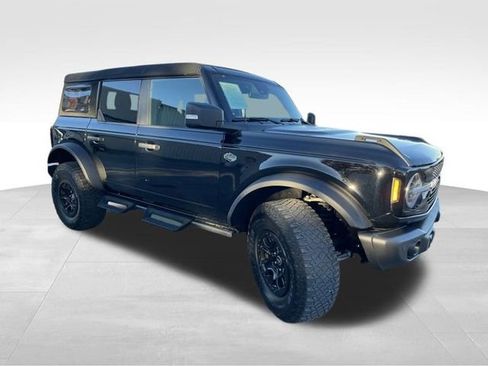 Used 2023 Ford Bronco Wildtrak image 8