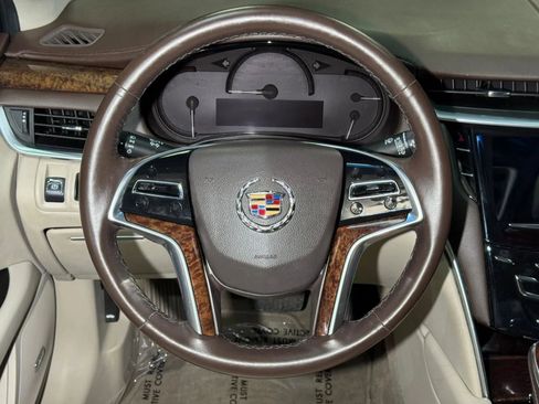 Used 2013 Cadillac XTS Luxury image 14